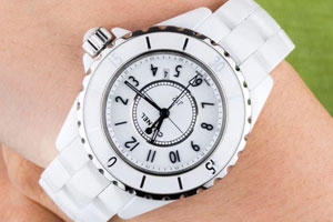 香奈儿J12系列H0968手表在回收市场上保值情况如何