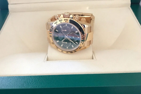劳力士绿金迪手表怎么回收出售保价 手表自身好坏很重要