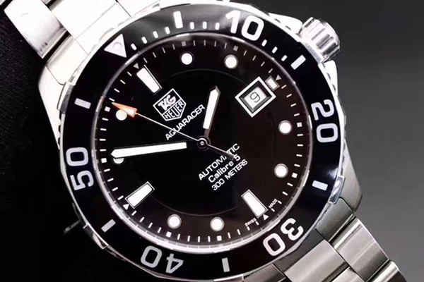 泰格豪雅竞潜系列精钢机械黑盘旧手表回收行情上涨有望吗