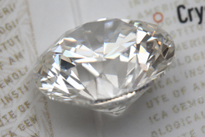 老钻石回收价格如何评估 奢侈品钻石回收不只看重量