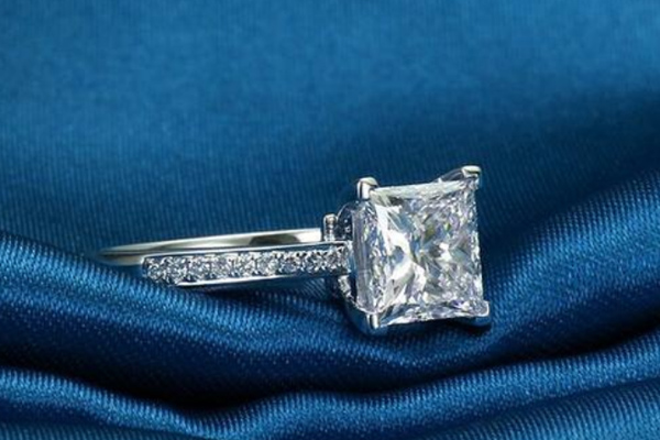 5000买的钻石戒指回收可以卖多少钱