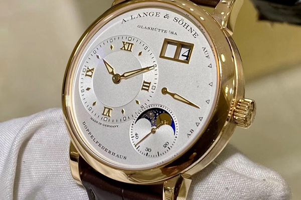 一般的旧手表回收价格多少谁说了算