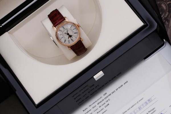 二手品牌手表回收提高价格的秘密是什么