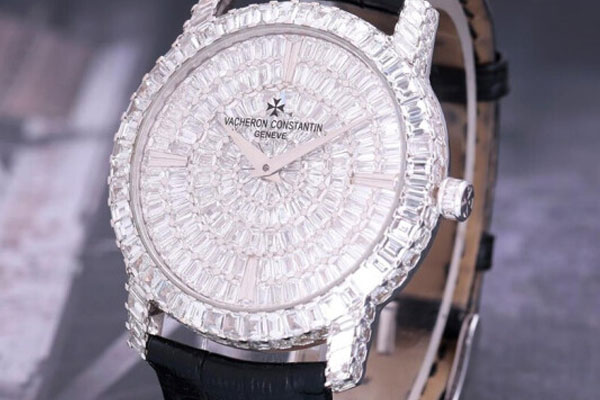 佩戴了一年多的江诗丹顿手表回收还值多少钱