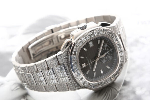 回收出售二手百达翡丽手表该怎么定价钱呢