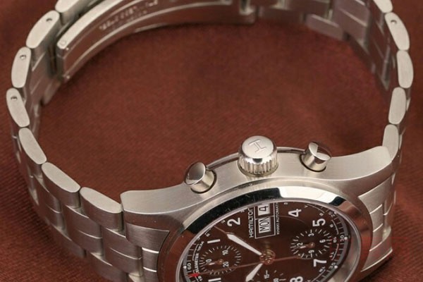 上图为奢侈品汉米尔顿卡其野战系列H71416137手表侧面