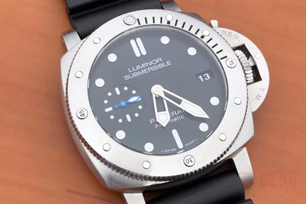 沛纳海潜行系列PAM00682腕表