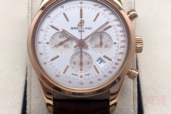  上图为奢侈品百年灵越洋系列RB015212.G738.739P.R20BA.1手表