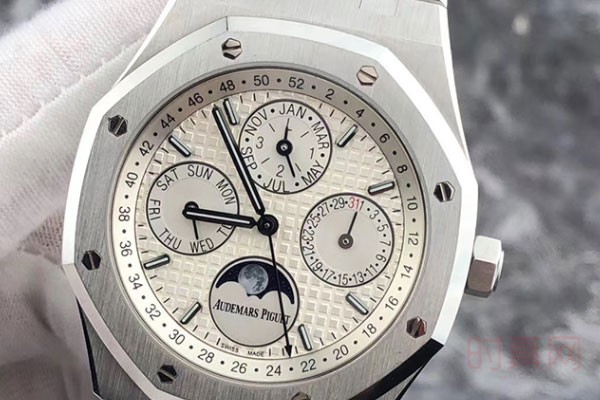 奢侈品爱彼皇家橡树系列26574ST万年历月相手表