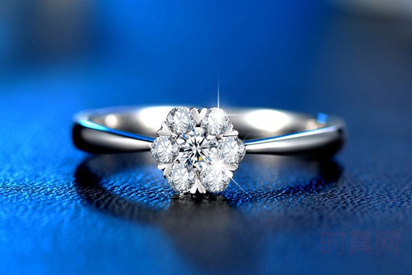 蓝色多瑙河白18K金钻石戒指