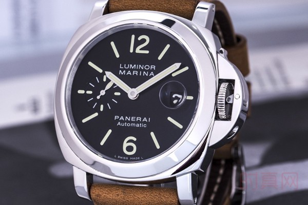 沛纳海LUMINOR系列二手手表外观展示