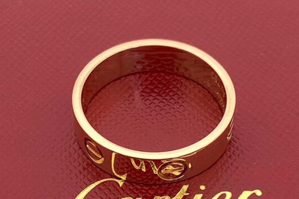 专柜买的卡地亚戒指可以卖多少钱