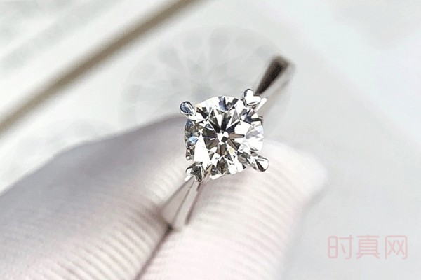 钻石白金戒指怎么回收更方便一些