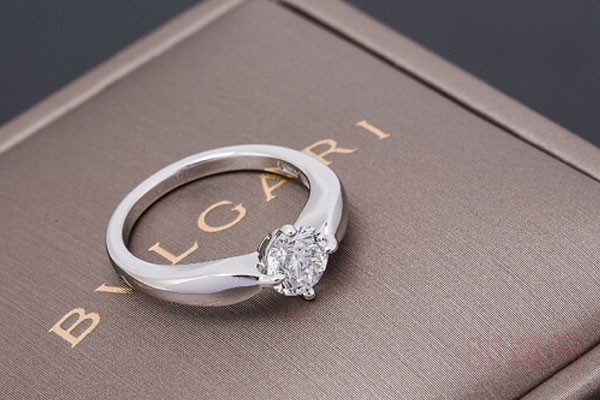 国际品牌钻石戒指回收能卖多少钱一克