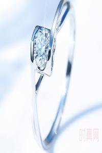 钻戒上的钻石能卖多少钱得看品质