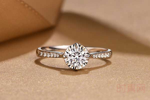 回收钻石戒指亏多少算是正常的范围